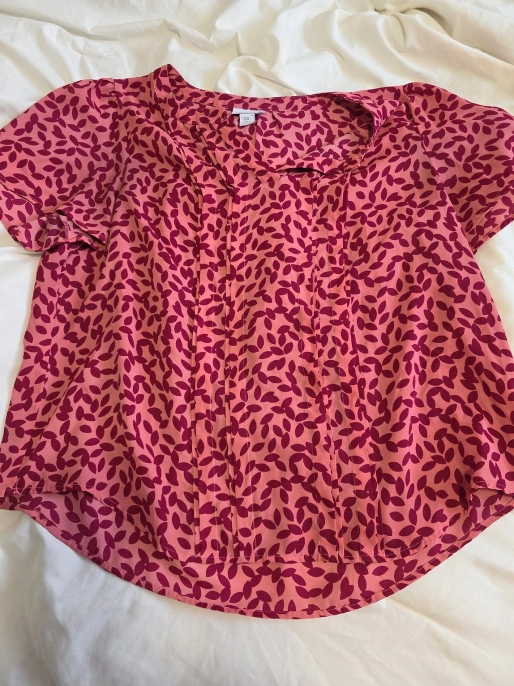 Liz Claiborne Pink Leaf-Print Short Sleeve Blouse